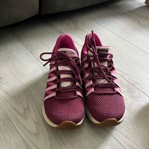 Merrell Women's Pink Athletic Shoes